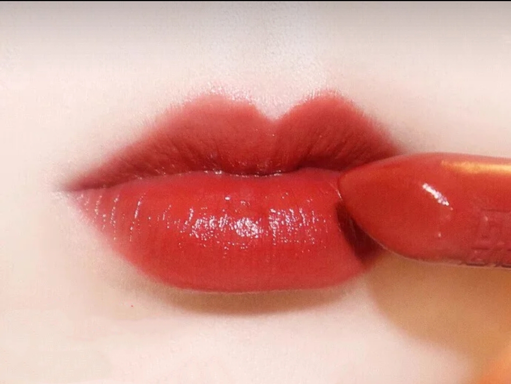 十大品牌黄皮显白口红色号,十大口红品牌适合黄黑皮的