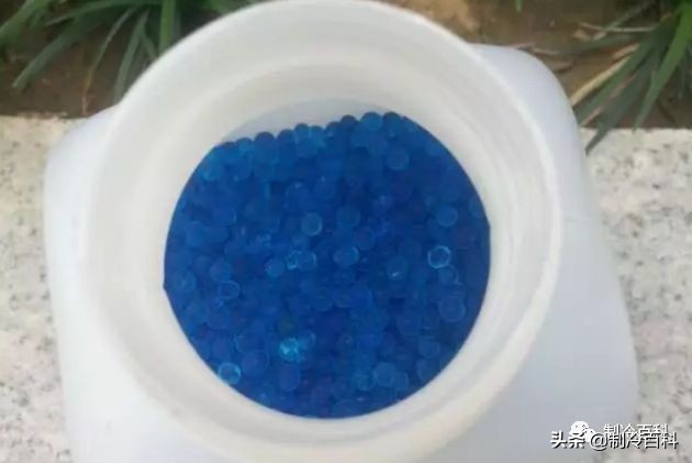 制冷系统里面有水份怎么排除？两个案例告诉你......