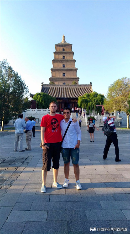 闄曡タ鎴戜滑鏉ヤ簡,闄曡タ鏂囨梾鎴戜滑鏉ヤ簡