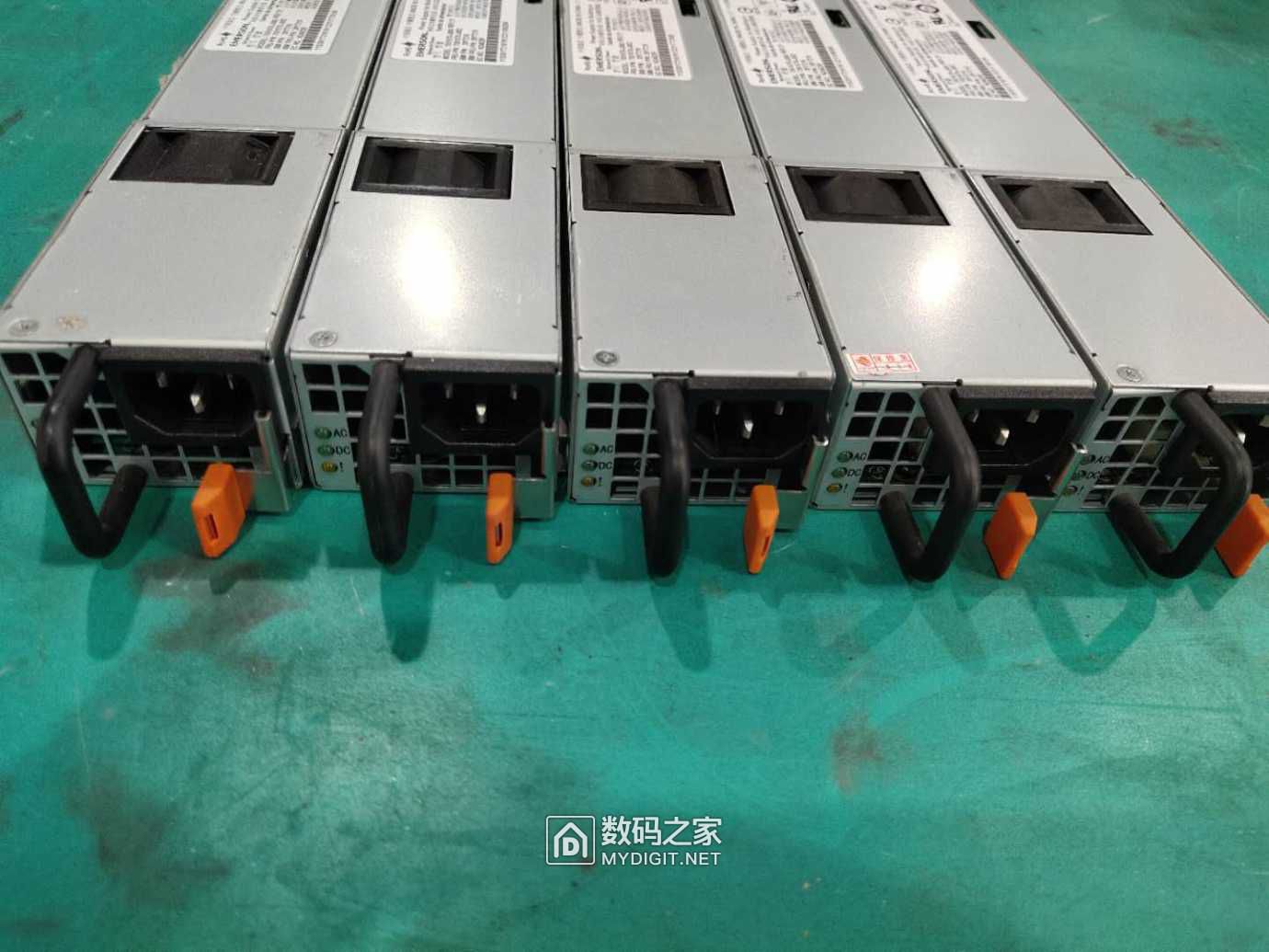 IBM服务器电源，艾默生7001578-j000675瓦电源拆机及原理图解