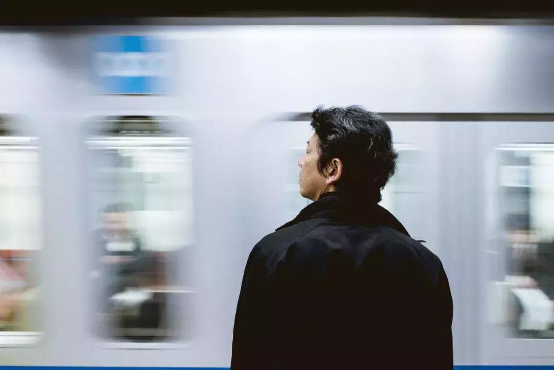 不管跟谁交往都要记住这13条法则,不管跟谁交往十二条忠告很实用