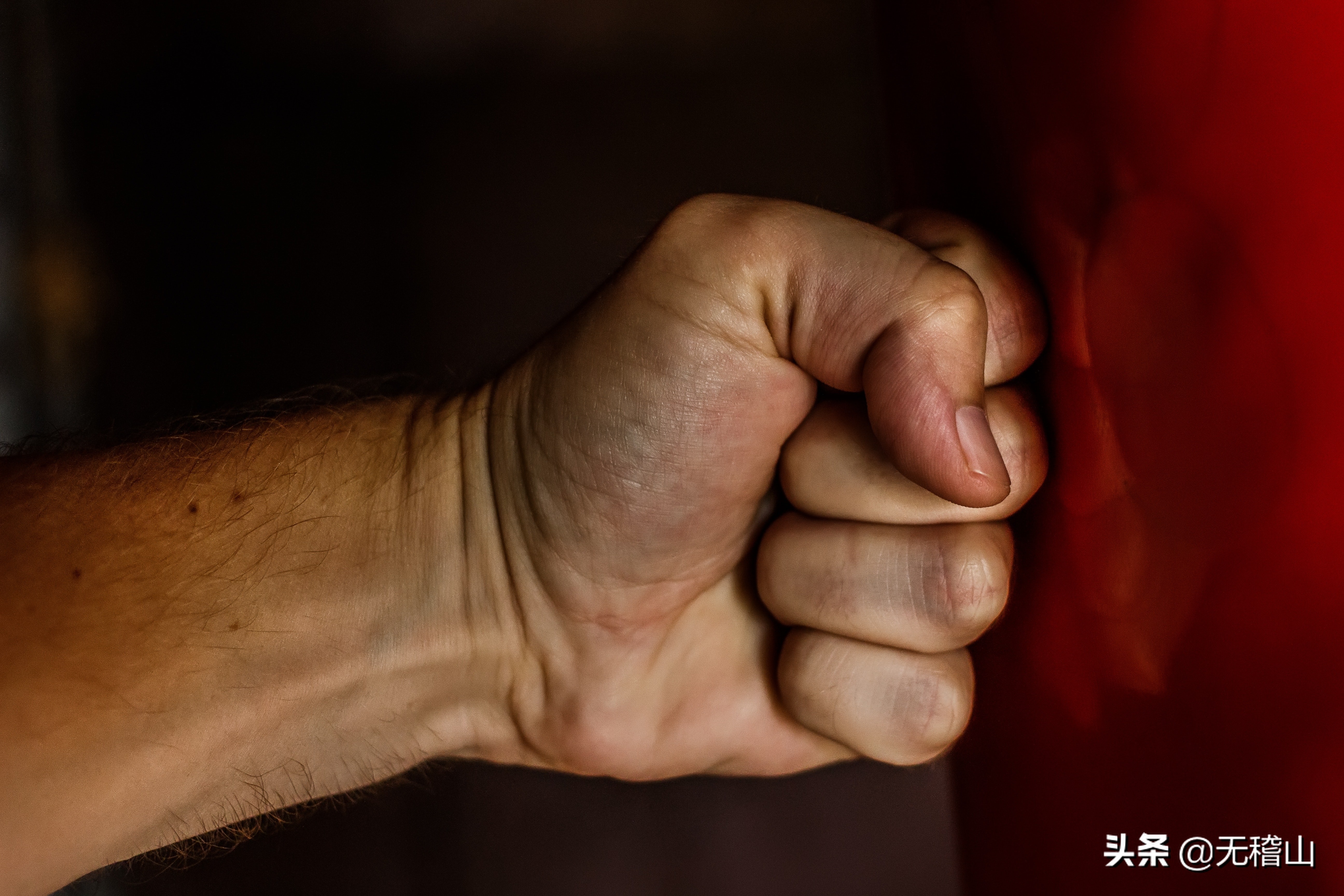 macbookpro过了一年键盘坏了,macbookpro用了8年了