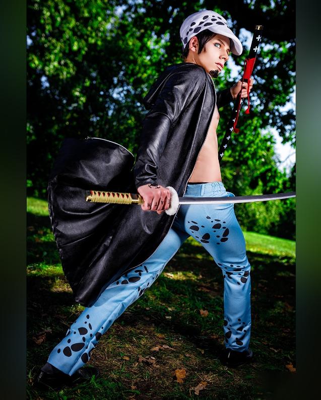 cos海贼王路飞草帽,cos海贼王的女帝和路飞