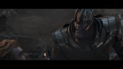 雷神拿暴风战斧和惊奇队长,惊奇队长和暴风战斧