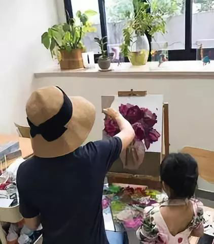 小孩子在墙上乱画怎么清理掉,孩子在墙上乱画需要阻止吗