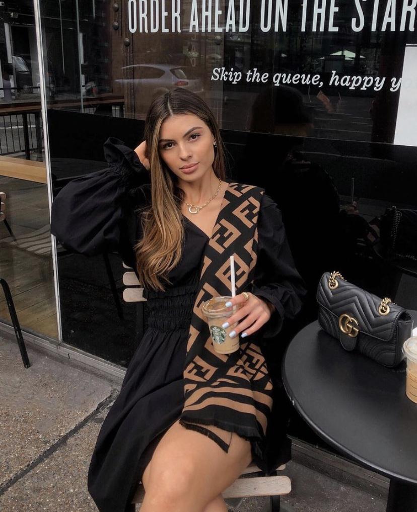 围巾好看百搭的系法,围巾百搭又洋气怎么戴