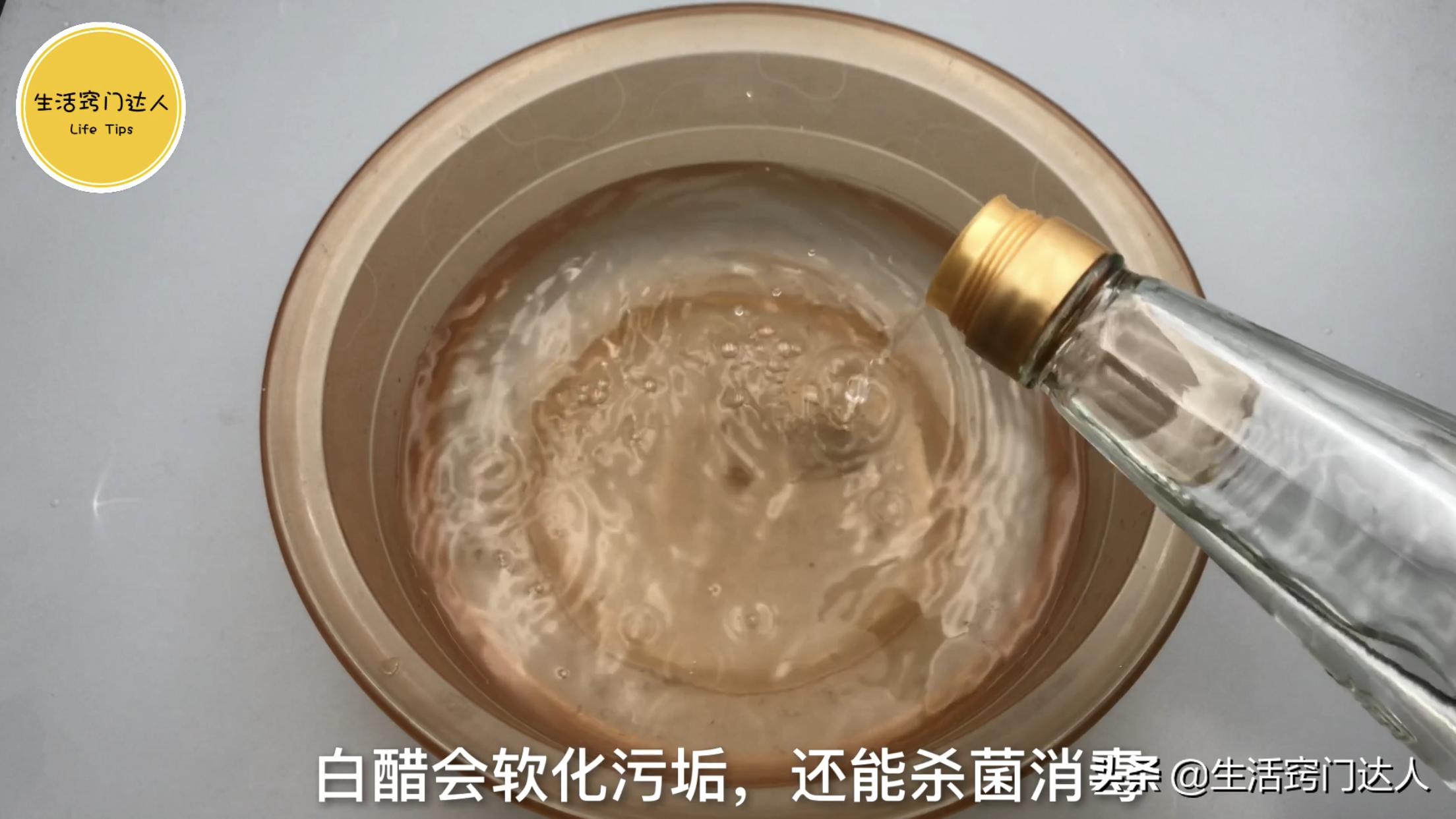 不管毛巾有多脏放进微波炉3分钟,毛巾脏了别拿肥皂洗教你简单方法