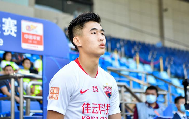 已通过认证！21岁海归“转会”国足仅剩一步，将接班郑智+蒿俊闵