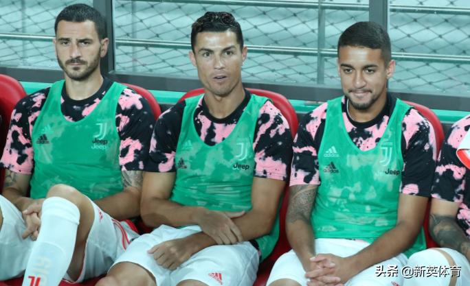 c罗遭球迷挑衅辟谣,c罗被观众嘲讽