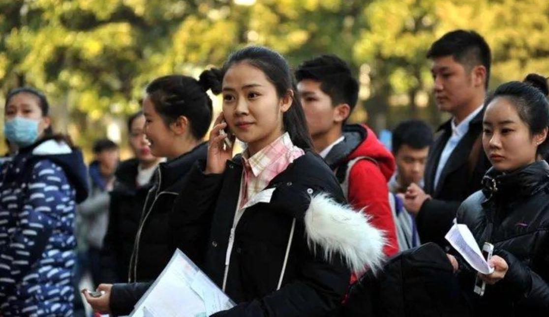 艺术生考大学容易,艺术生大学毕业出来就业前景广吗