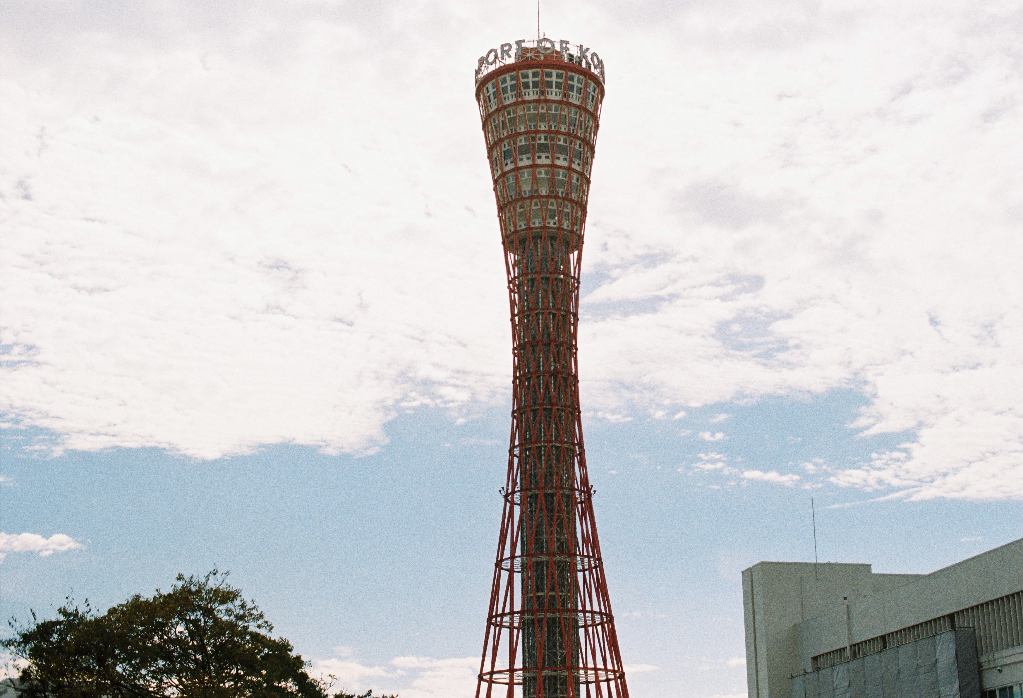 日本让人着迷的两个城市，京都和神户，总是有浓厚的历史文化