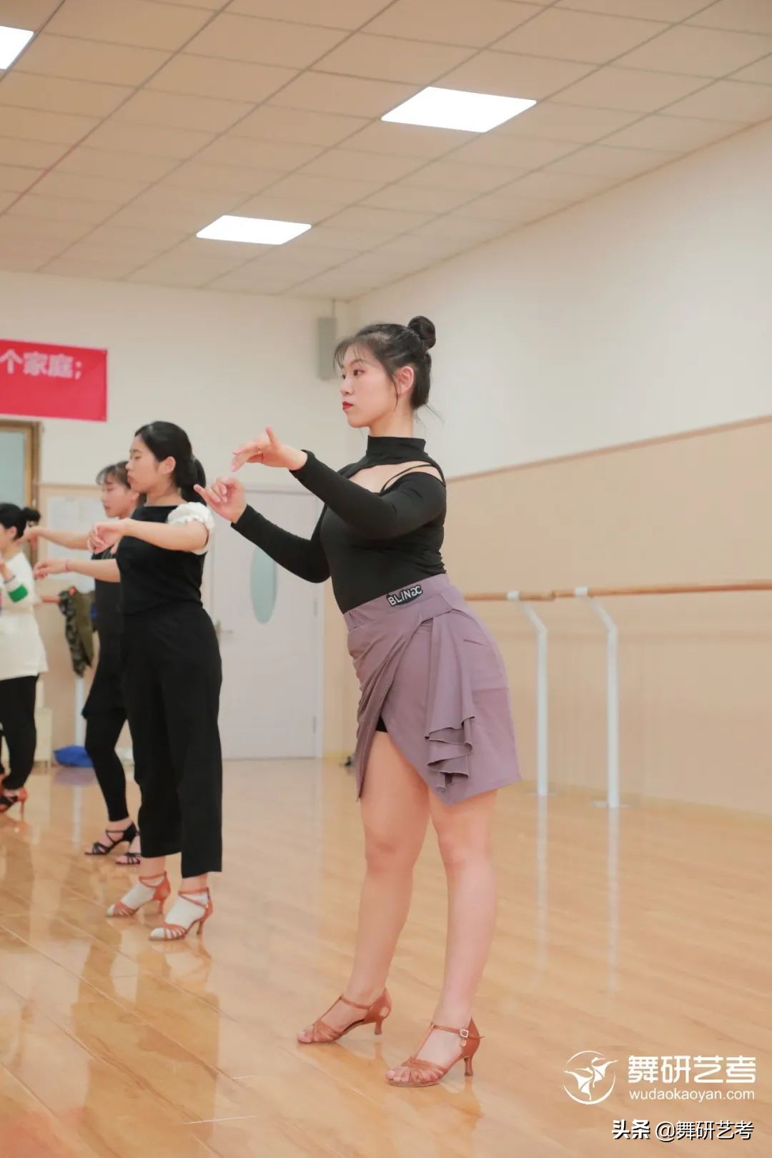 舞鞋滑怎么办,中国舞舞鞋打滑怎么办