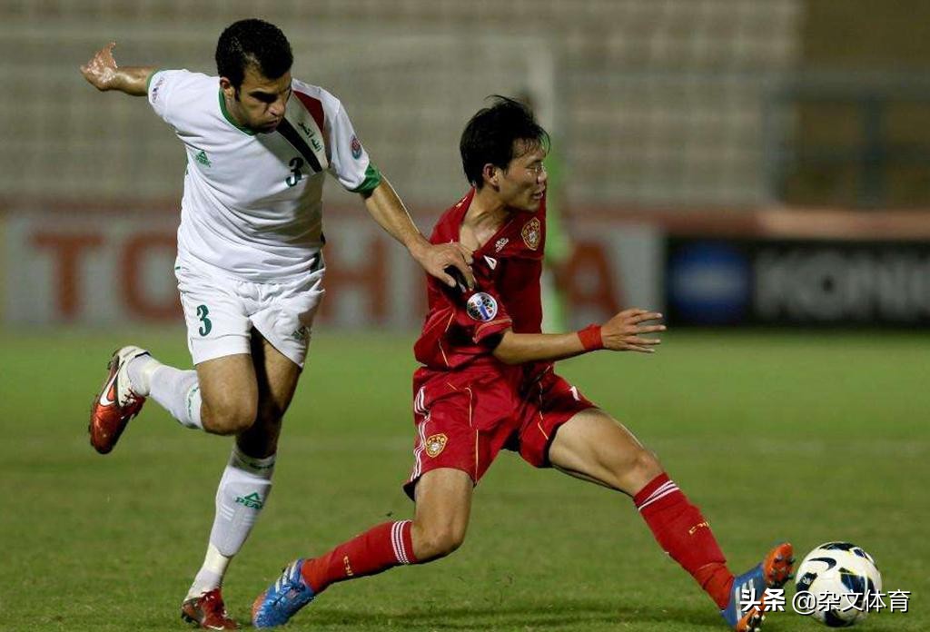 2000万果断离开恒大！女友在国外陪他踢球3年，在中超队重获主力