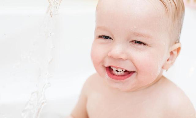 儿童牙缝大小多少合适,你们家的宝宝牙缝也是这么宽吗