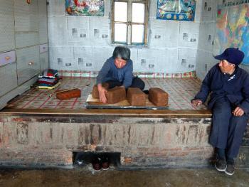 儿时记忆火塘,怀念80年代农村火炕