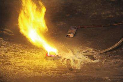 小孩玩面粉可以吗,家里有小孩注意看护不离视线