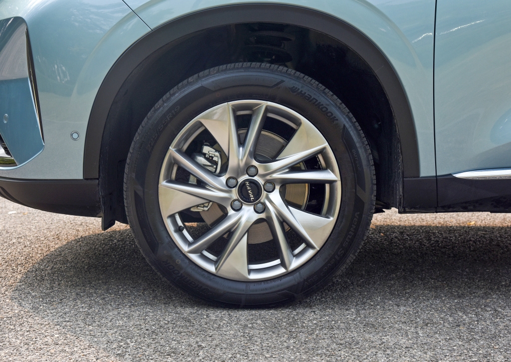 哈弗H6怎么样优缺点,哈弗h6三代supreme缺点