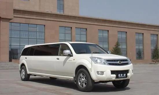 加长悍马的外观，迈巴赫座舱，30万的长城派7米车身够不够帅？