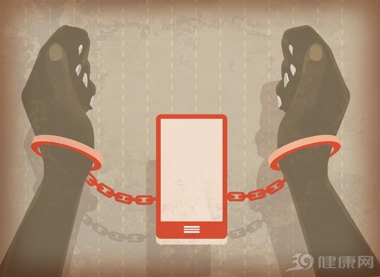 充电玩手机很危险是真的吗,充电时玩手机安全吗