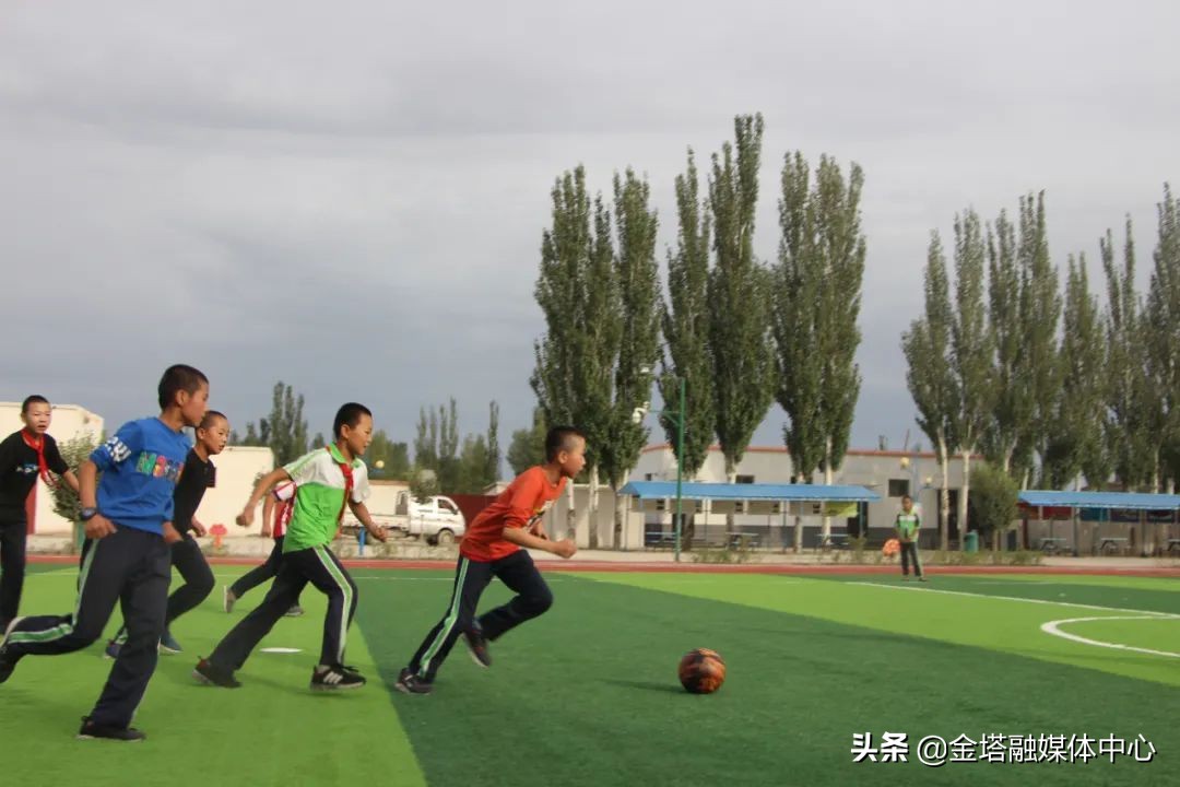 现在的课间操都这么潮了,各种奇葩的课间操