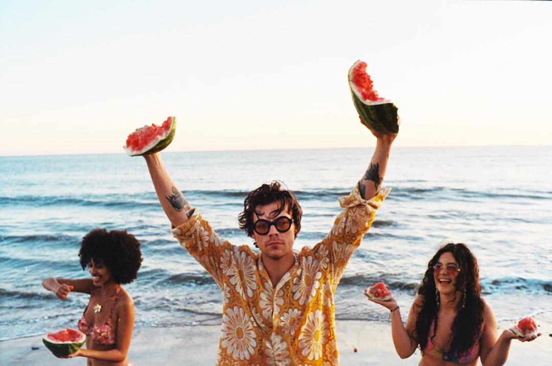 如果说夏天是水果味儿的，哈卷第一个赞成