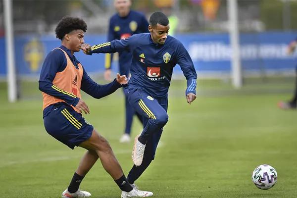 武磊149秒破门视频国足,武磊读秒绝杀董路