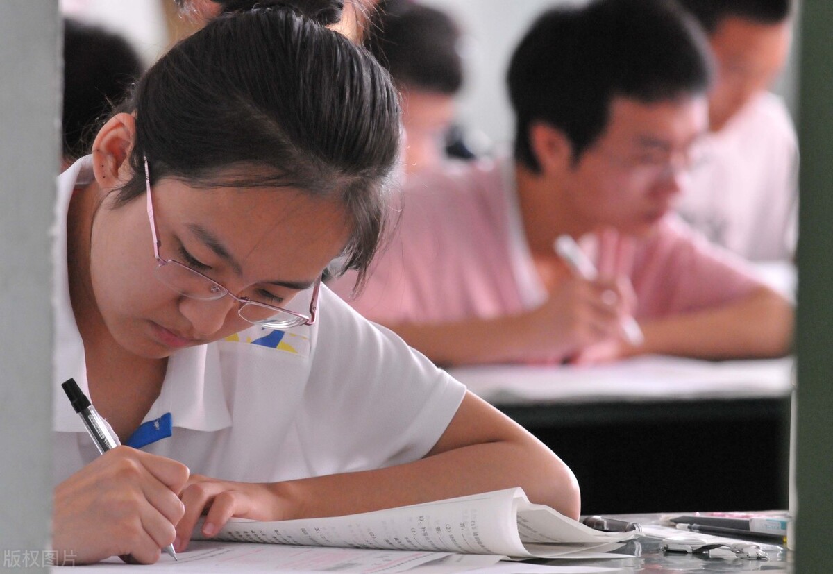 初三了成绩太差还不爱学习,有什么提高初三政治成绩的方法