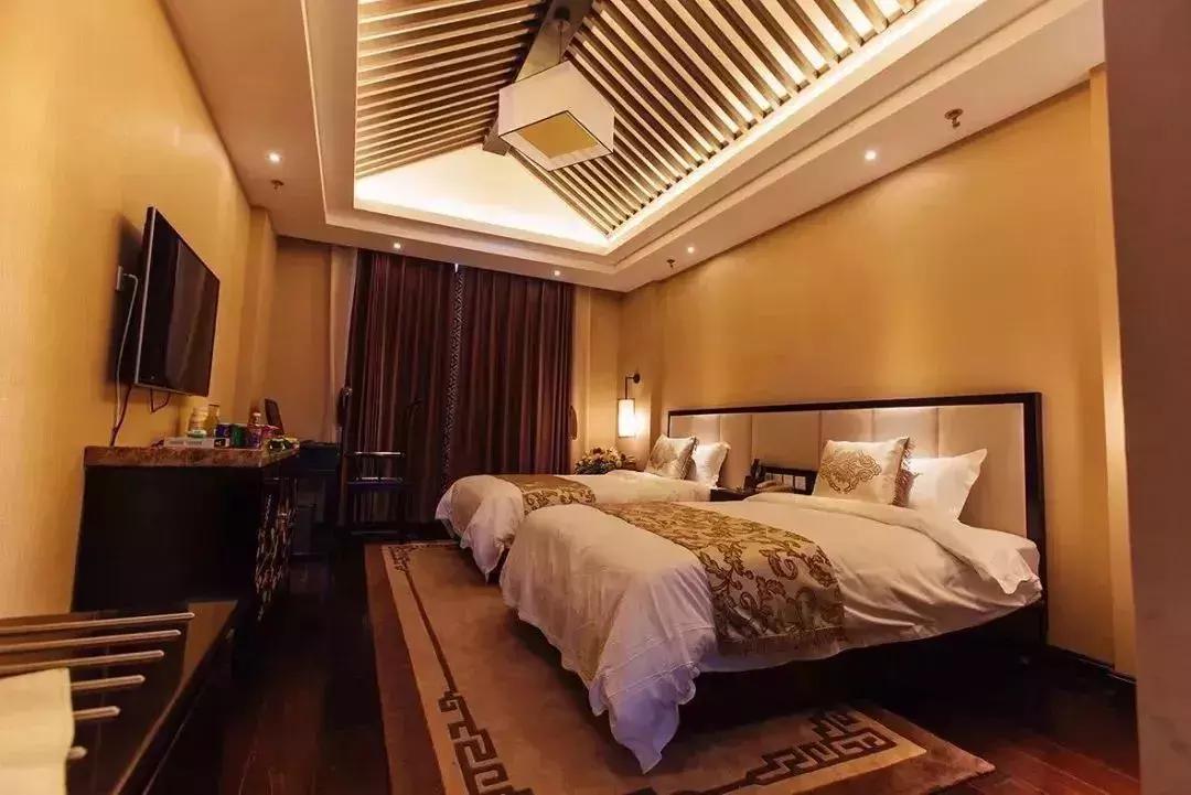 免费！半价！坐山东高铁环形列车，这些景区凭车票统统享优惠！