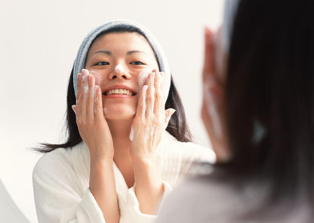 脸部皮肤干燥怎么办用什么护肤,脸部皮肤干燥怎么办