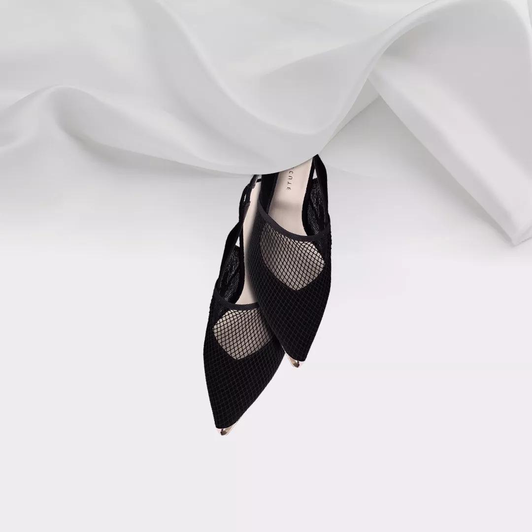 女鞋最火的一款露趾,今年超火真皮女鞋露后跟