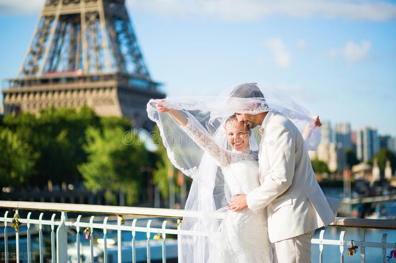 有言有味说单词（五百七十三讲）婚礼进行“词”
