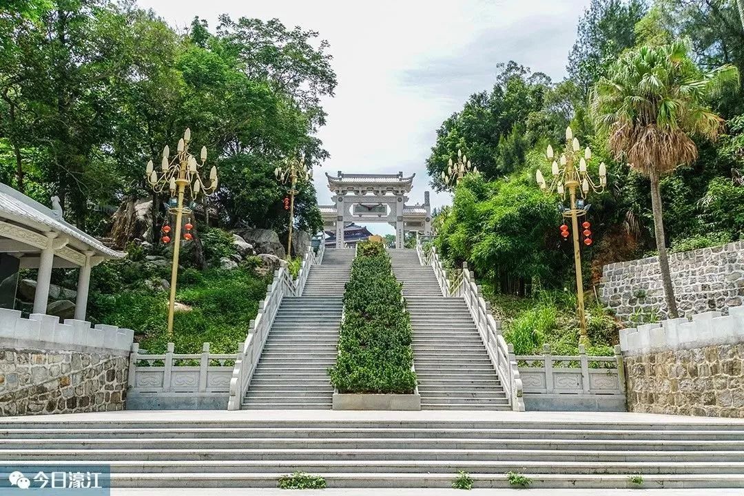 汕头濠江江边废弃别墅,汕头废弃别墅濠江区