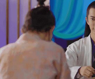 《萦萦夙语亦难求》：自恋少爷追腹黑侍女，反转不断，爆笑不止