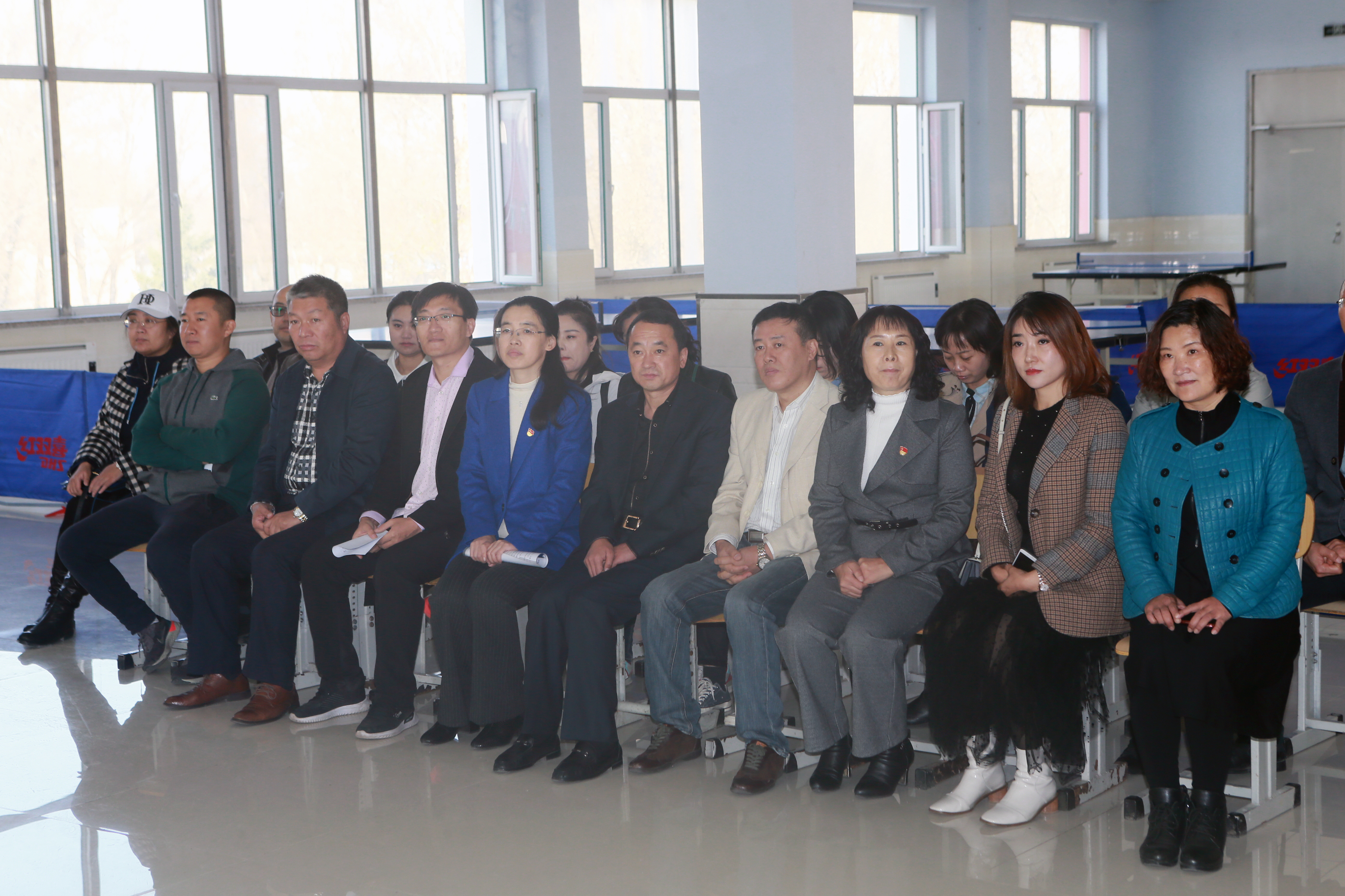 爱心助力社会公益,爱心捐赠助成长