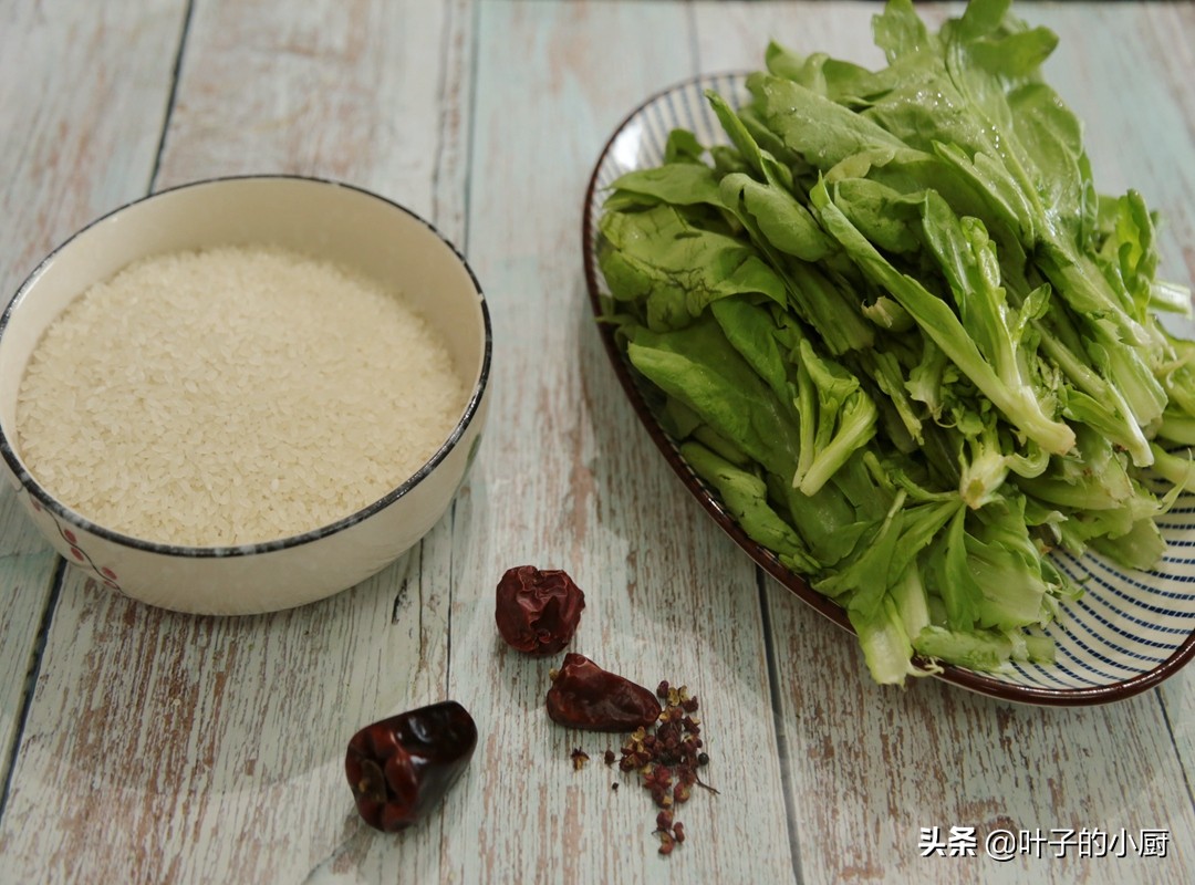 一把蔬菜，三两“秘制粉粉”，比肉还香！知道的人非常少！