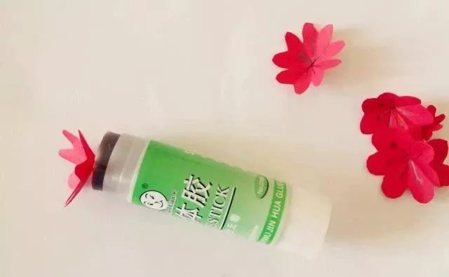 做一张happynewyear新年贺卡,新年快到了做贺卡的步骤