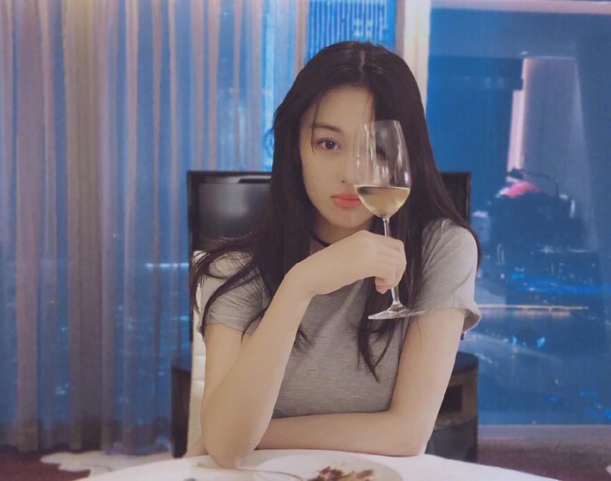 张馨予卖过的鞋,张馨予微信代购被骗后续