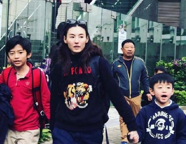 张柏芝生娃是真的吗,张柏芝生了三胎是真的吗