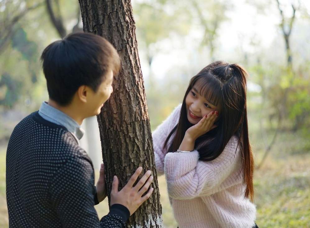 情侣没什么话题怎么聊,情侣没什么话题聊了怎么办呢