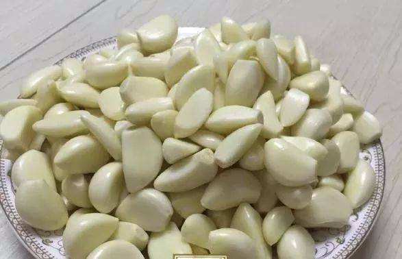 吃蒜中毒,吃了大蒜中毒的现象