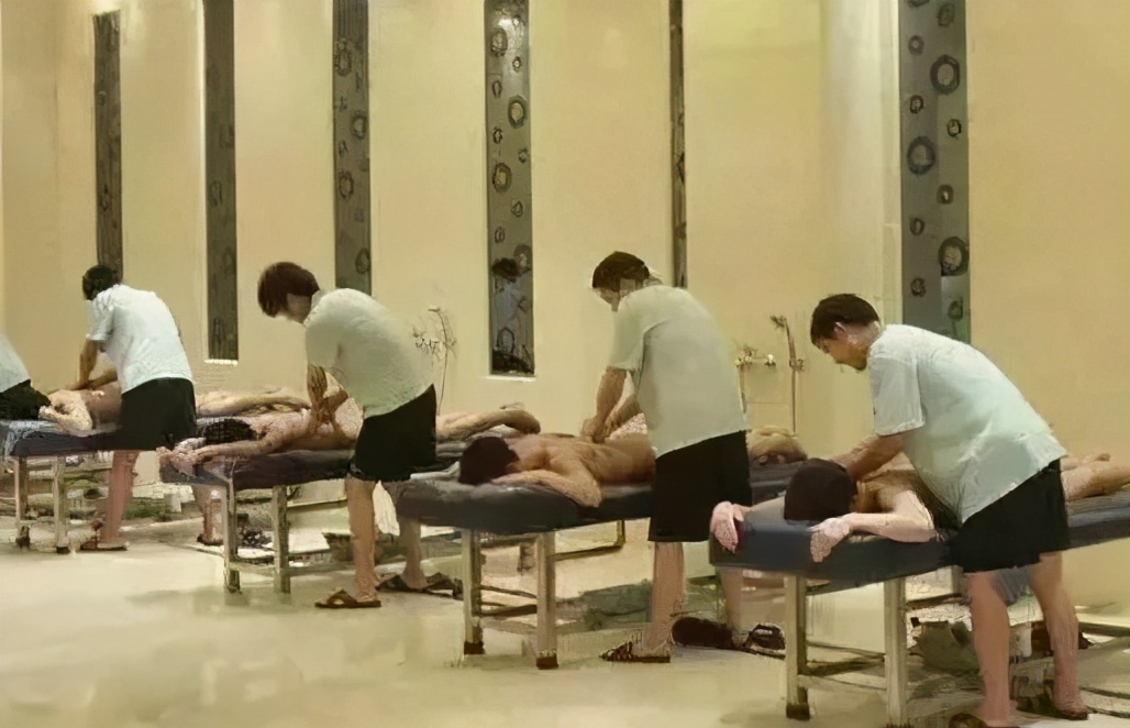 东北电影宇宙探秘：中国“铁锈区”有三张面孔…