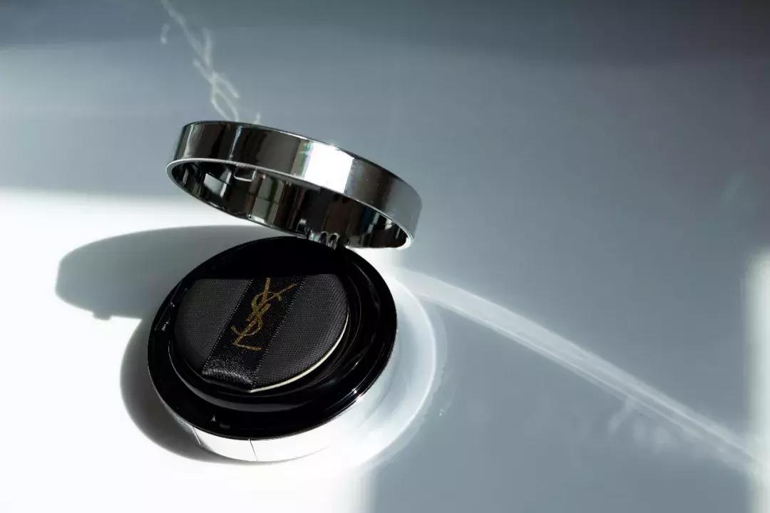 吹爆Angelababy、孟美岐的时装周生图,奶油肌用这些气垫打造