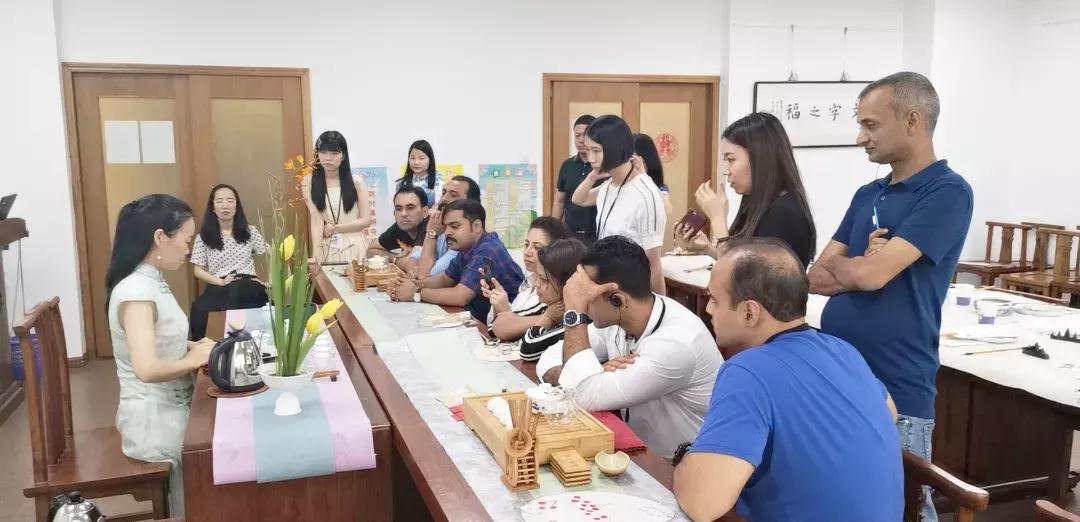 葱茏六月，秦汉胡同商务活动大事纪