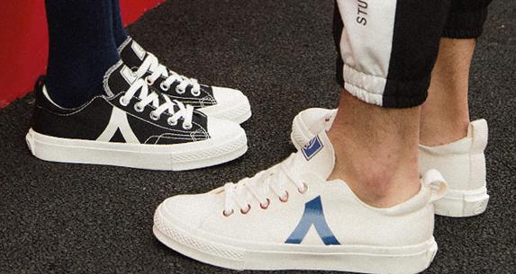 国产小白鞋设计感,设计感潮流小白鞋