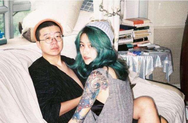 李诞玩火后下跪，周琦主动发博，央视、新华社的评论亮了