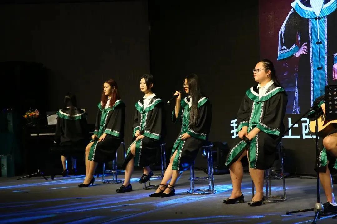 转新学校不适应,读了国际学校反而很迷茫