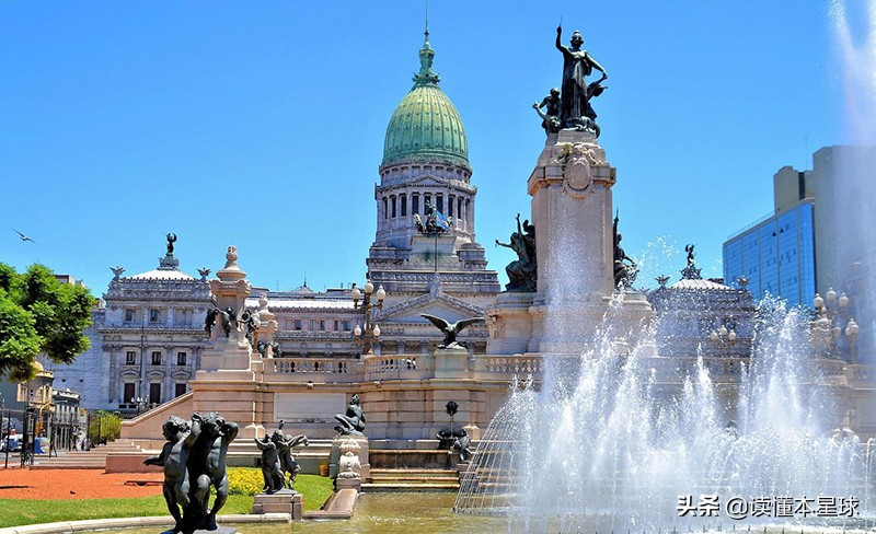 智利开国总统，如何客死他乡？