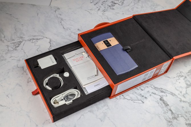 打破不同语言之间的界限糖果翻译手机S30评测