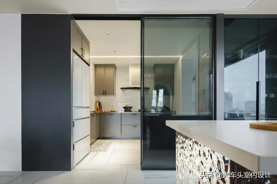 155㎡圆弧空间，三代同堂的无代沟共处