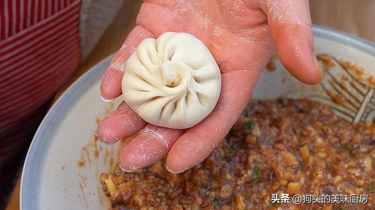 正宗小笼包怎么调馅儿才好吃,流汁小笼包的做法全过程